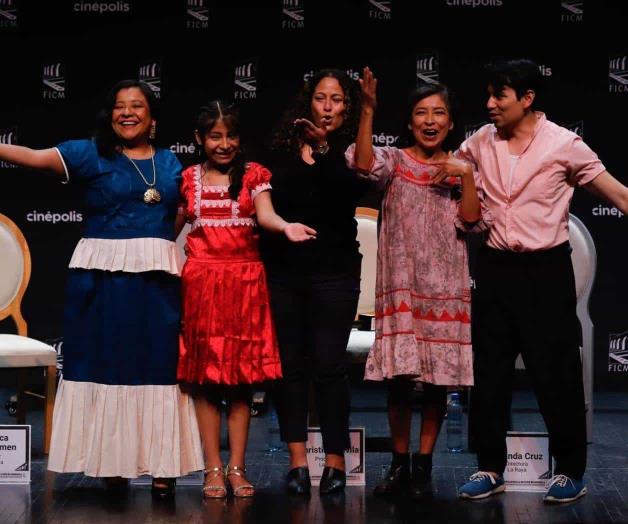 Reconocen a comunidad oaxaqueña en filme La Raya Reconocen a comunidad oaxaqueña en filme La Raya