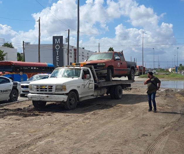 Acciones de retiro de autos de yonque en vía pública de Matamoros