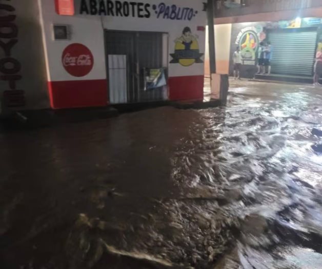 Tres muertos y graves daños en Chiapas tras paso de Nadine Tres muertos y graves daños en Chiapas tras paso de Nadine