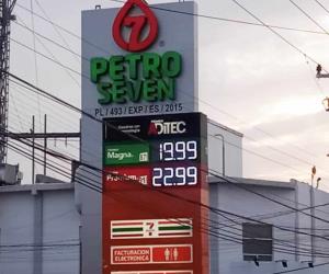 Roza gasolina Premium los 23 pesos por litro en Reynosa