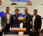 Franco Colapinto presentó el casco con el que correrá el GP de México