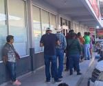 Piden bancas en Infonavit Reynosa en fila de espera en trámites