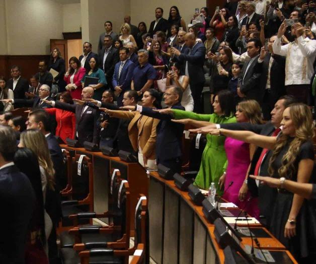 Protestan nuevos diputados; es Mónica Magaña la presidenta