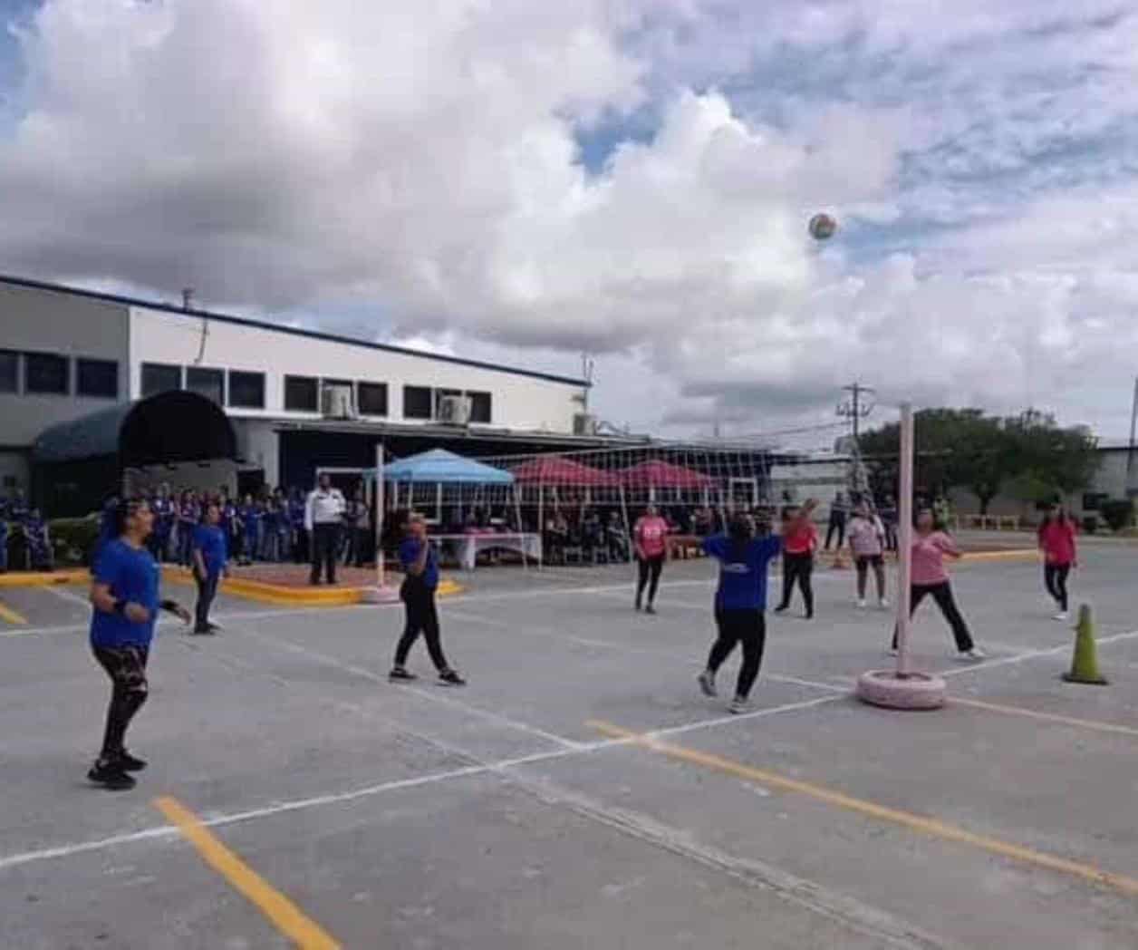 Celebran ‘Mes rosa’ en Parque Industrial: Activan a las trabajadoras