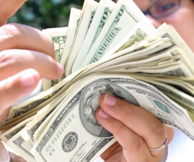 Precio del dólar abre en 20.06 pesos al mayoreo Precio del dólar abre en 20.06 pesos al mayoreo
