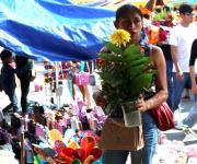 Convierten Día de Muertos en una fiesta familiar