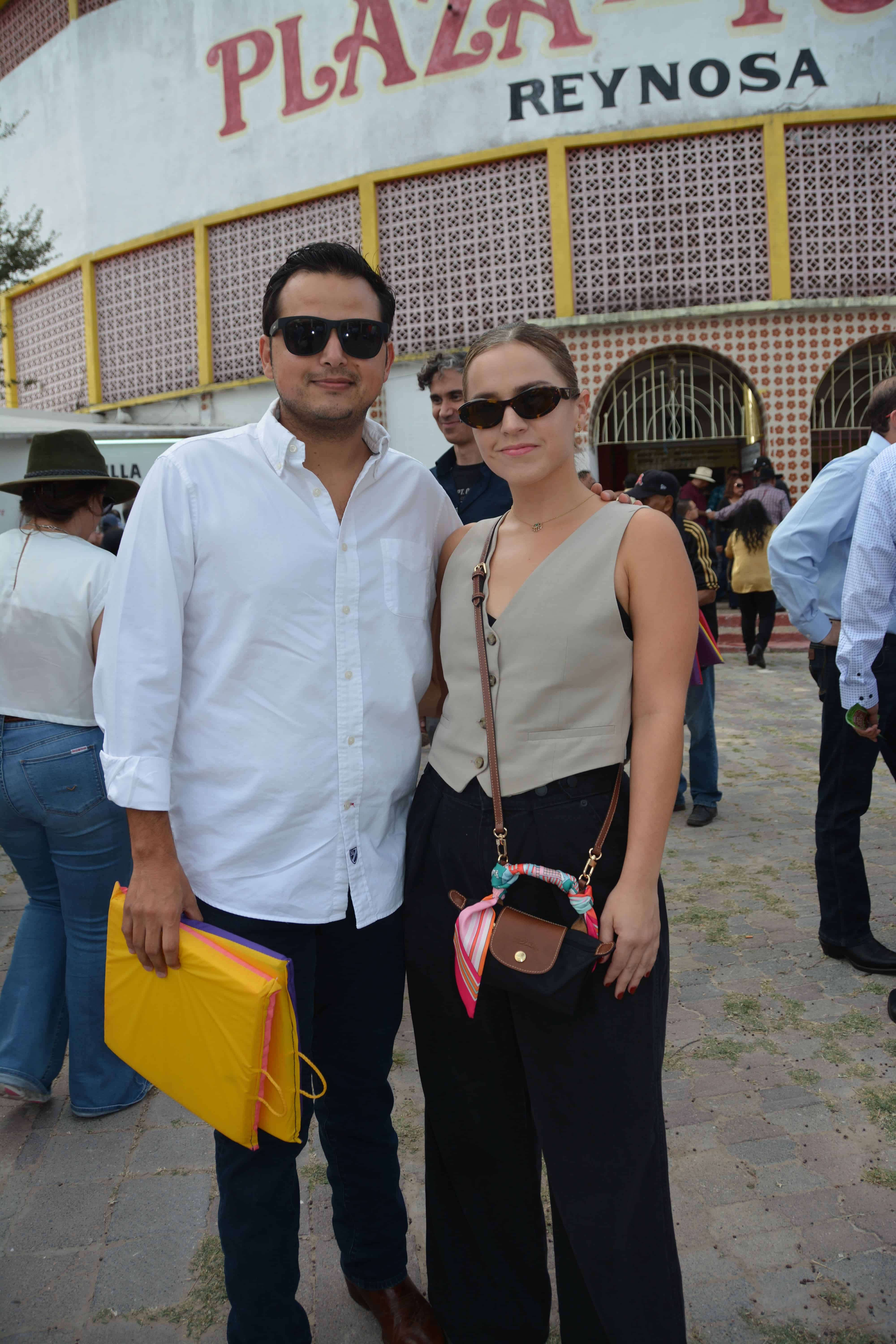 Alan Alexandre y Grecia Garza de Alexandre.