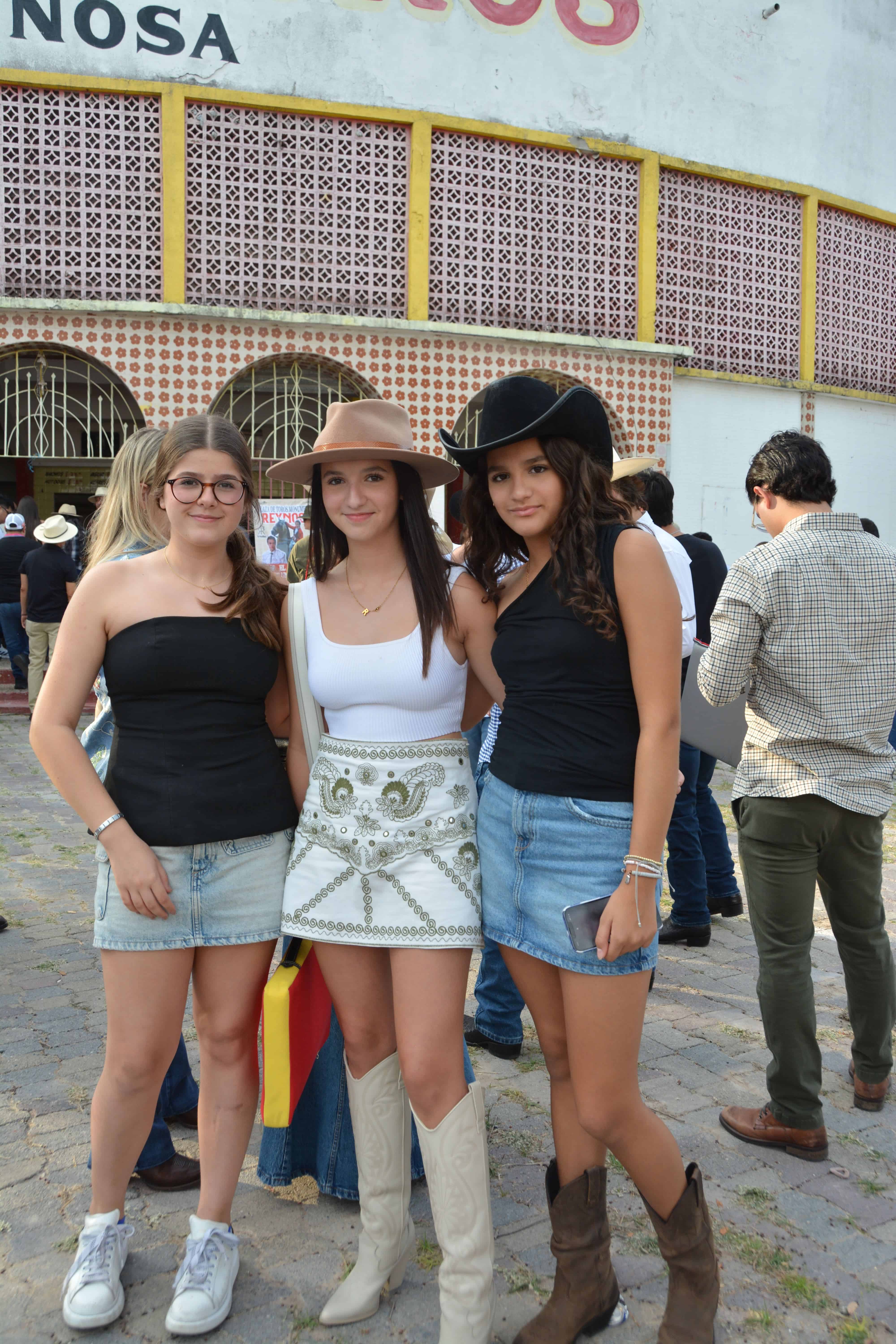 Daniela Rodríguez, Reneé Soberón y Mariana García.