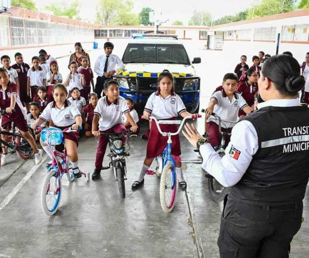 Visitan tránsitos hoy la primaria ´Gabilondo Soler´: Llevan educación vial a las escuelas Visitan tránsitos hoy la primaria ´Gabilondo Soler´: Llevan educación vial a las escuelas
