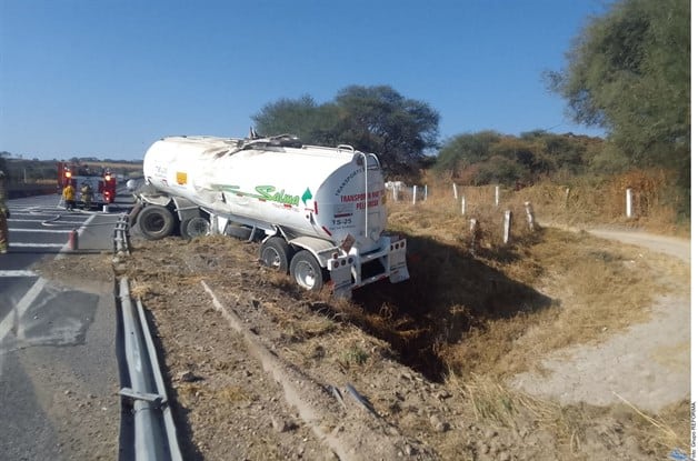 Accidente de autotanque en Autopista a Los Altos