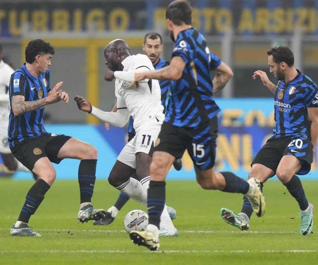 Continúa Napoli al frente de la Serie A