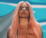 Karol G ofrece disculpas tras polémica por su canción +57