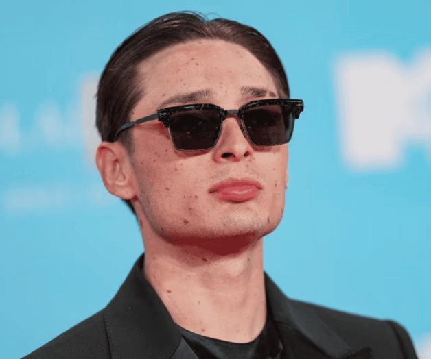 ¿Qué firma de lujo vistió Peso Pluma en los MTV EMAs? ¿Qué firma de lujo vistió Peso Pluma en los MTV EMAs?