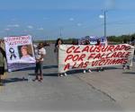 Manifestantes bloquean Puente III en Nuevo Laredo