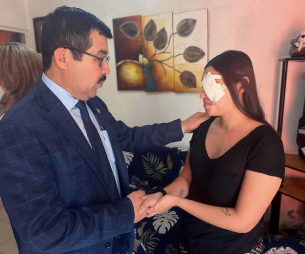 Rector de la UAT visita a Melanie y da seguimiento a su salud Rector de la UAT visita a Melanie y da seguimiento a su salud