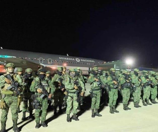 Arriban a Culiacán 100 militares más