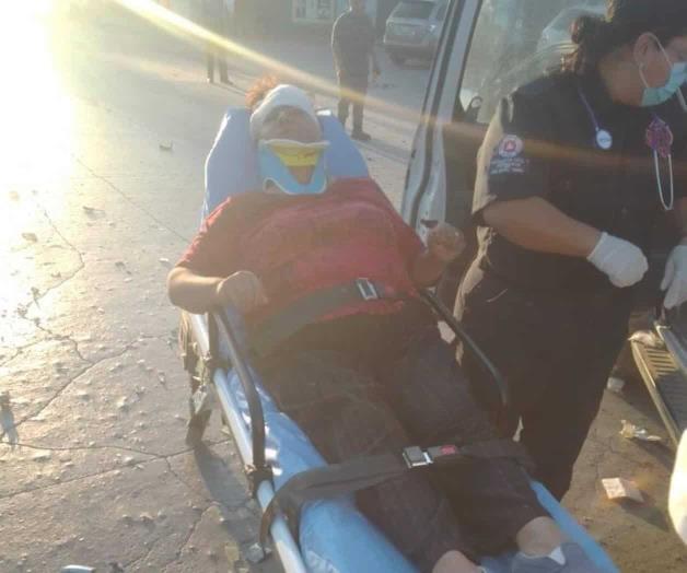 Mujer lesionada  en triple choque