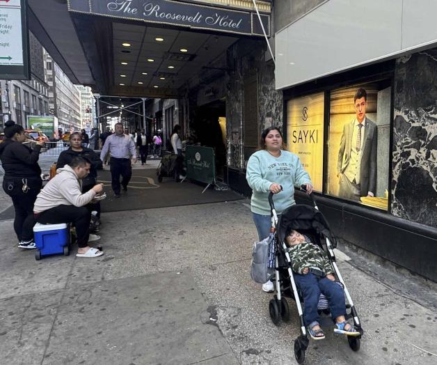 En riesgo de deportación 7.7 millones de personas En riesgo de deportación 7.7 millones de personas