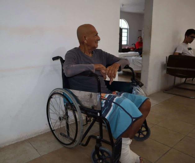 Además reciben atención médica: Dan cama y alimento a indigentes de la ciudad Además reciben atención médica: Dan cama y alimento a indigentes de la ciudad