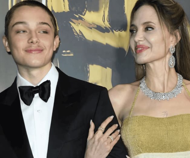 Angelina Jolie deslumbra en la alfombra roja junto a su hijo Knox