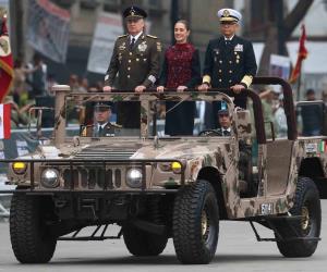 Encabeza Claudia Sheinbaum el desfile conmemorativo de la Revolución Mexicana