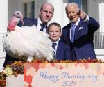 Inaugura su última navidad en la Casa Blanca: Biden indulta a pavos