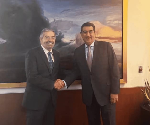 De la Fuente revisa temas migratorios con comisionado del INM De la Fuente revisa temas migratorios con comisionado del INM