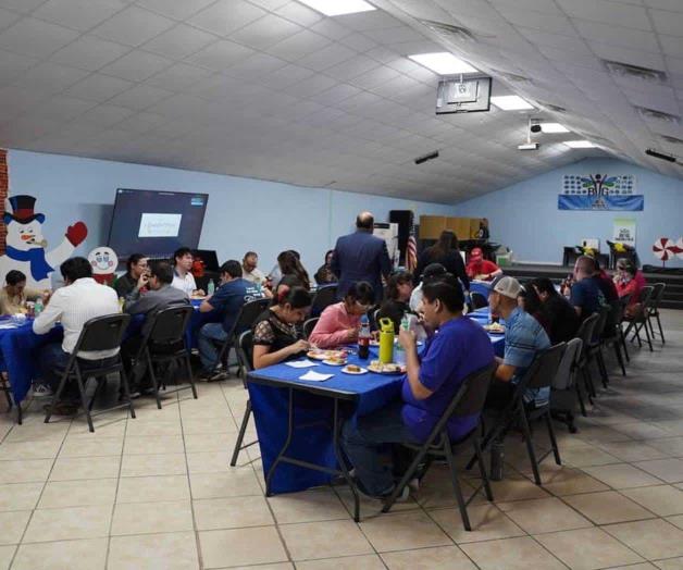 Reparten platillos durante día de ´Acción de Gracias´ en Brownsville