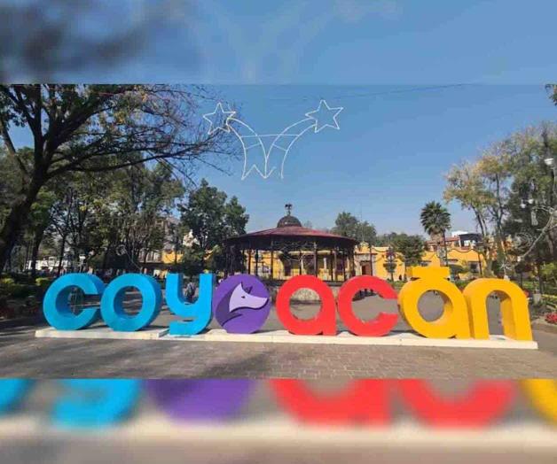 Coyoacán instala iluminación de fiestas decembrinas Coyoacán instala iluminación de fiestas decembrinas