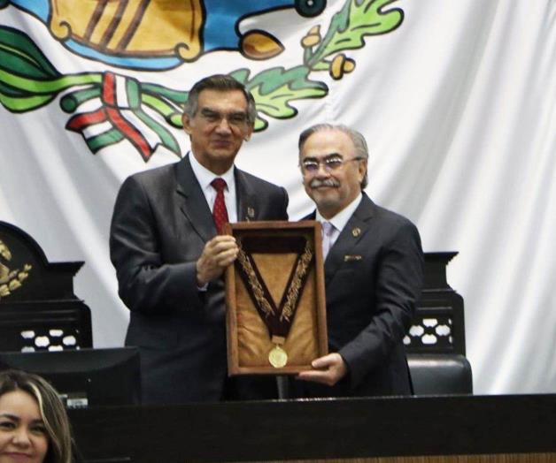 Reconoce Congreso de Tamaulipas al doctor José Sierra Flores Reconoce Congreso de Tamaulipas al doctor José Sierra Flores