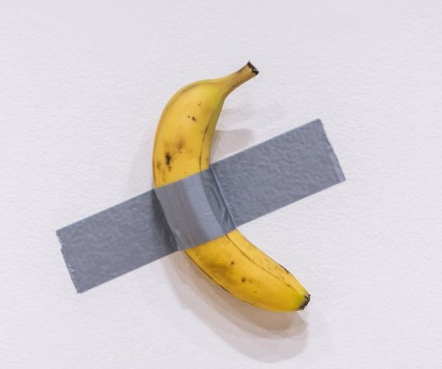 Banana de arte conceptual: Empresario de criptomonedas la saborea en Hong Kong Banana de arte conceptual: Empresario de criptomonedas la saborea en Hong Kong