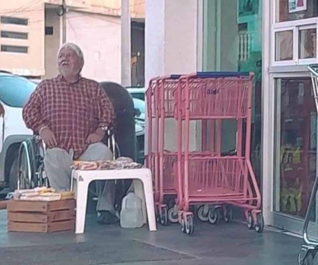 Solicita apoyo don José, adulto con discapacidad Solicita apoyo don José, adulto con discapacidad