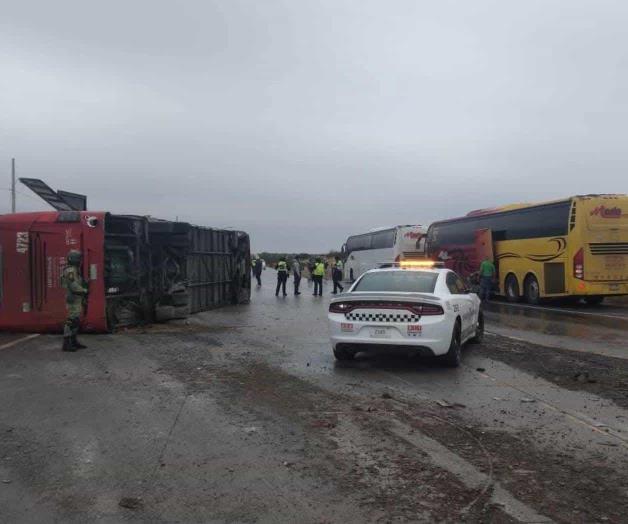 Vuelca autobús en Nuevo Laredo; hay 7 lesionados