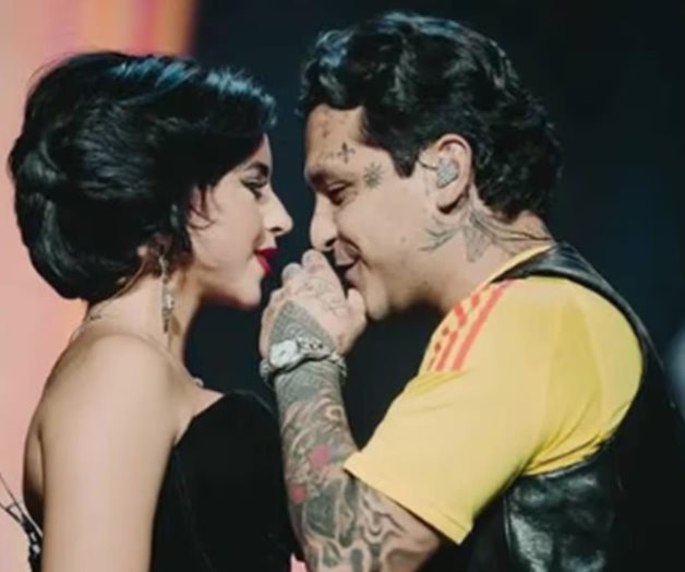 Nodal no canta con Ángela en el cierre de su gira y ella reacciona