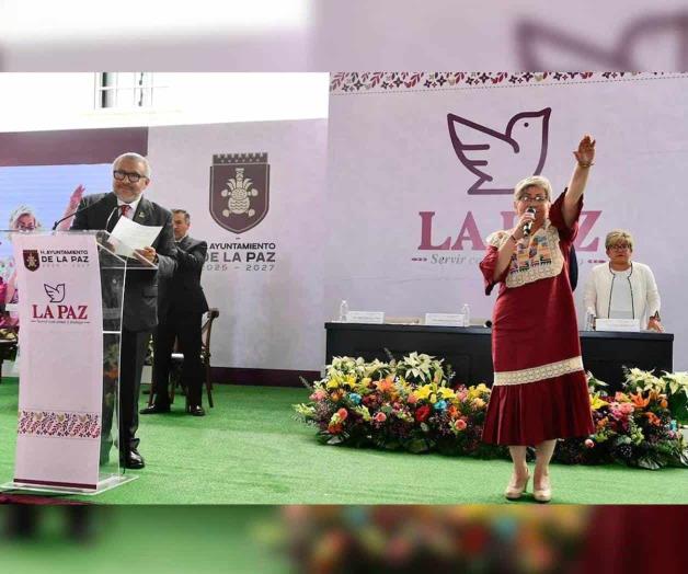 Martha Guerrero toma protesta en La Paz, Edomex