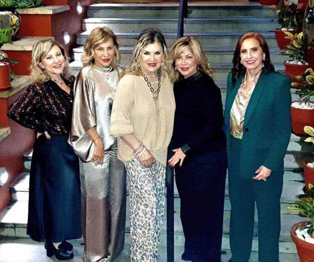 Celebran a Tita y Reyna