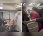 Tripulantes detienen a hombre que quería tomar avión