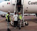 Hombre intenta secuestrar avión de Volaris para llevarlo a EU