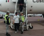 Detenido por desviar avión hacia EU es investigado por la FGR