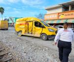 Choca camioneta repartidora y locomotora en centro de Reynosa