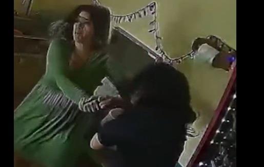 Clienta ataca a empleada en taquería de Tampico Clienta ataca a empleada en taquería de Tampico