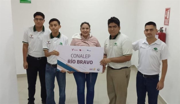 Destacan alumnos de Río Bravo en competencia internacional de robótica