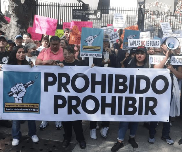 Comerciantes de vapeadores y consumidores se manifiestan en el Senado