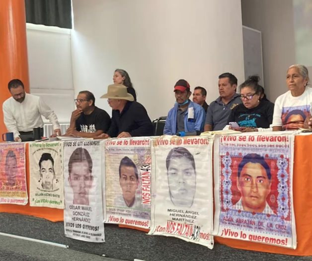 Gobierno se compromete a seguir con investigación de caso Ayotzinapa