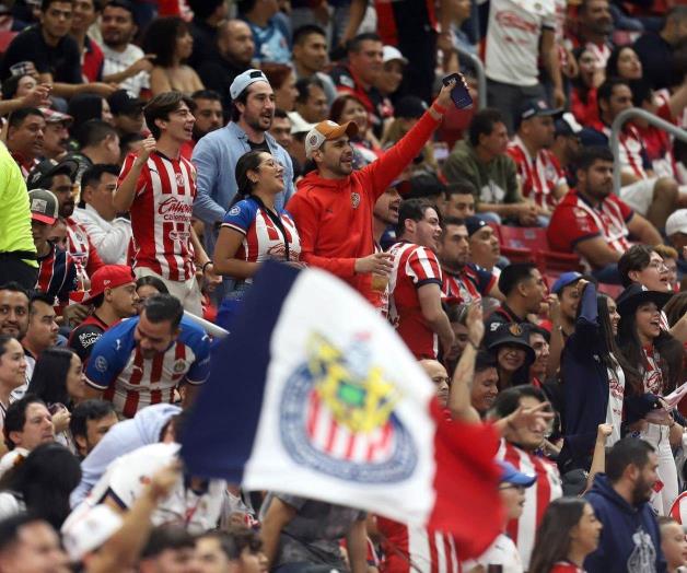 Revocación del veto permite a Chivas tener público en debut Revocación del veto permite a Chivas tener público en debut