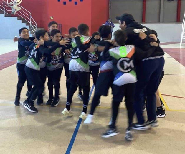 Avanzan al estatal en voleibol