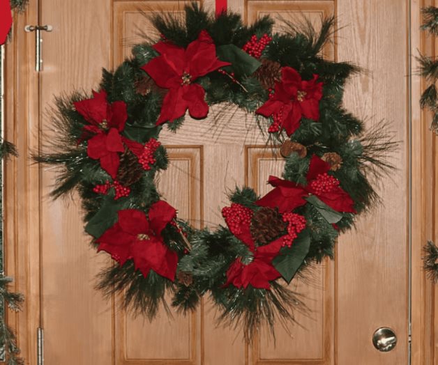 Historia y Significado de la Corona Navideña