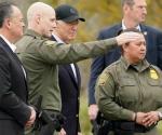 Récord de naturalizaciones y caos: Eclipsa la frontera los logros de Biden