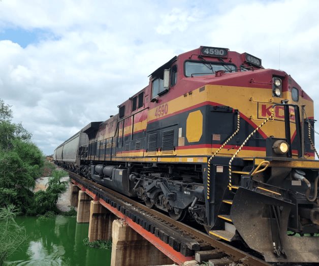 Golpeado por el tren muere en el hospital Golpeado por el tren muere en el hospital
