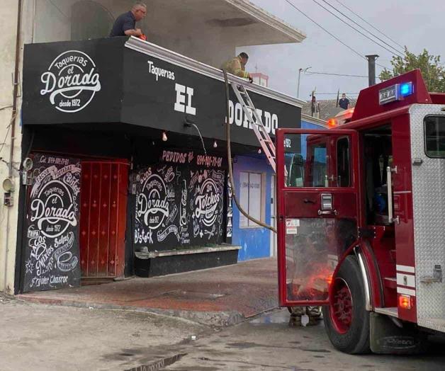 Incendio en departamento moviliza a los bomberos Incendio en departamento moviliza a los bomberos